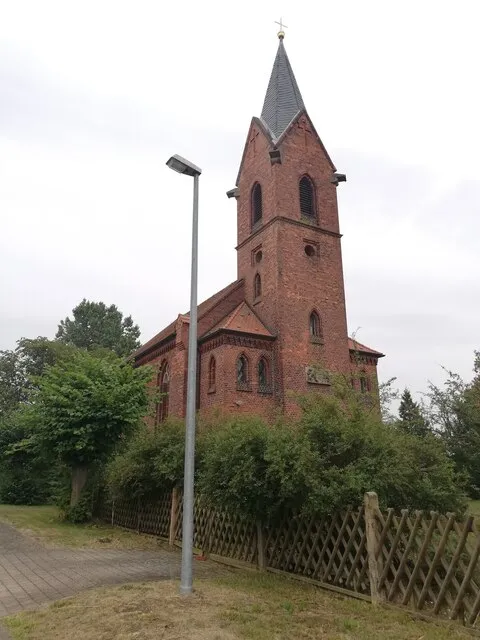 Kirche Hohndorf -Nordwestansicht- August 2022