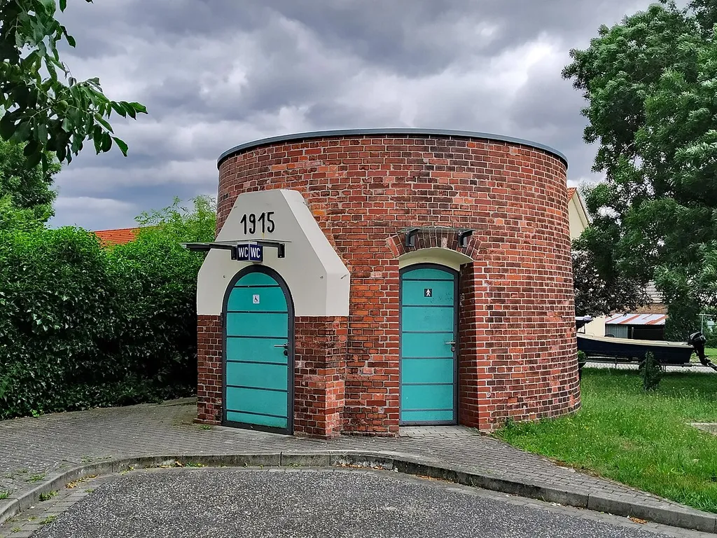Zurückgebauter Wasserturm am Bahnhof Zehdenick