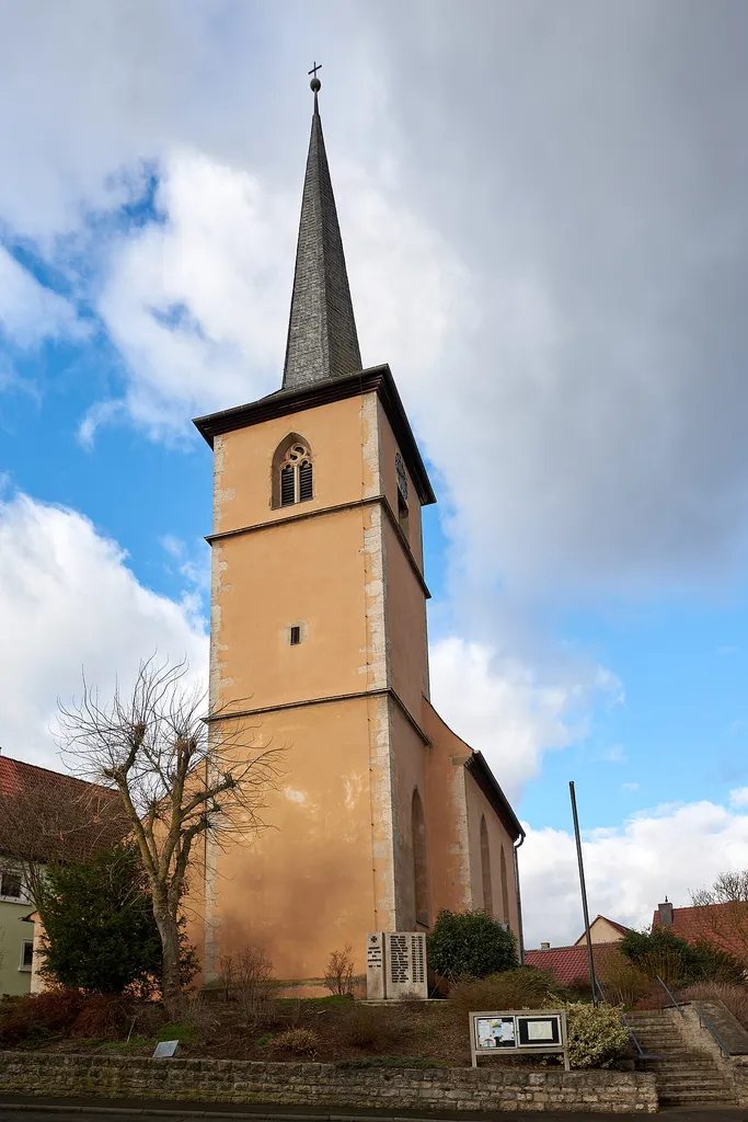 Gelchsheim: Ostheim, Kath. Kuratiekirche St. Laurentius