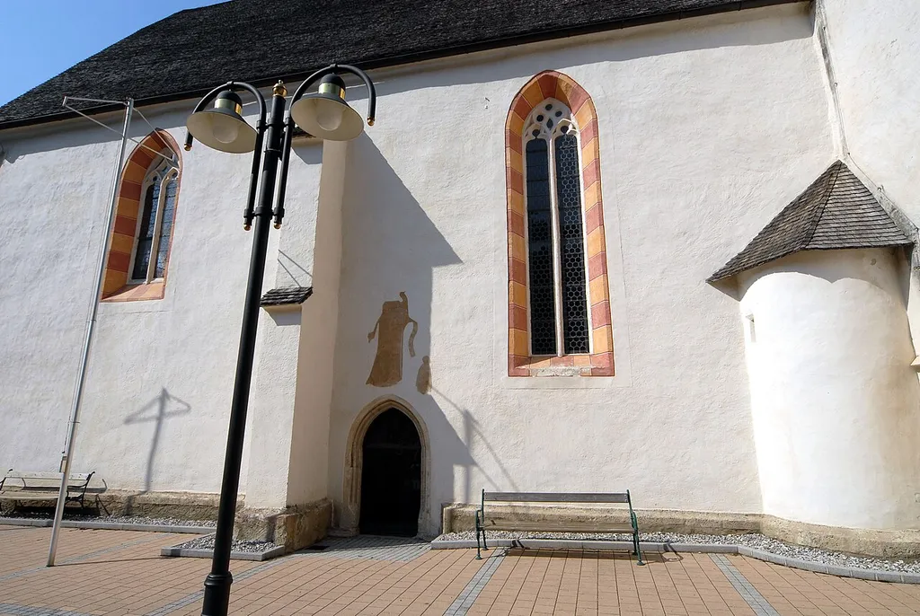 Parish church Saint Leonhard in Moellbruecke, municipality Lurnfeld, district Spittal an der Drau, Carinthia / Austria / EU