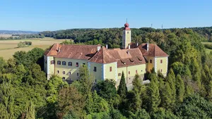 Schloss Weinburg am Saßbach