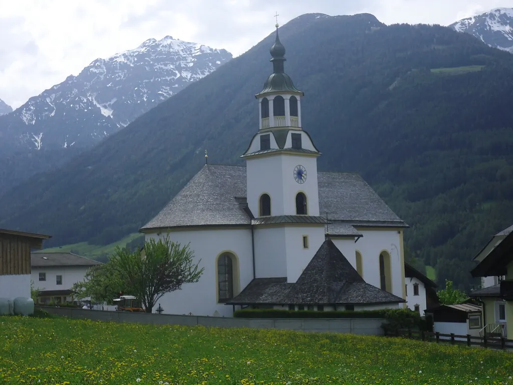 Kath. Pfarrkirche Hl. Kreuz Schönberg