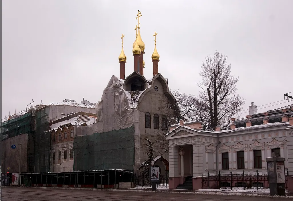 Москва, Проспект Мира, 22—24. Строящаяся церковь Собора Дивеевских святых при московском подворье Троицкого Серафимо-Дивеевского монастыря