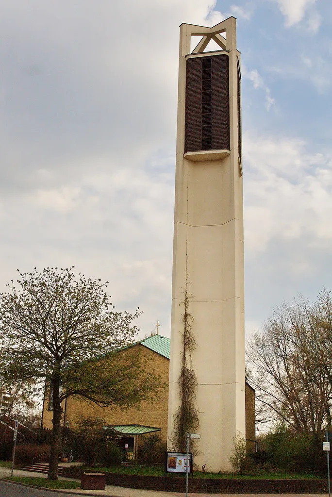 Melanchthonkirche im Stadtteil Bult (Hannover), Niedersachsen, Deutschland