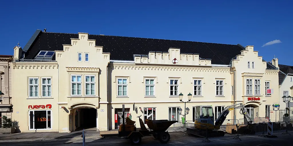 Perchtoldsdorf: Ehem. Stadtburg Ottos II bzw. Hofmark, Marktplatz 17