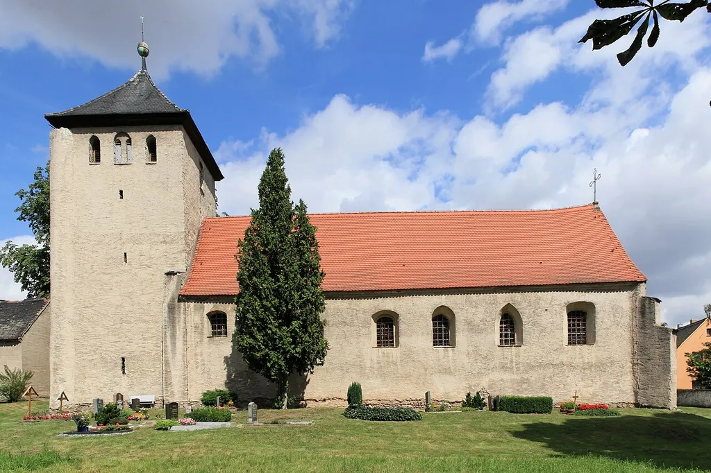 Friedhof und Kirche Wöllmen, Pehritzscher Straße in Wöllmen, Jesewitz