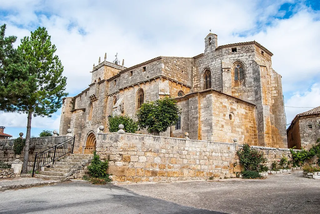 This is a photo of a monument listed in the Spanish heritage register of Bienes de Interés Cultural under the reference RI-51-0007154.