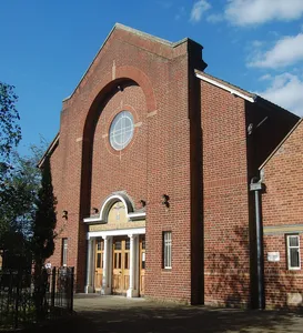 Holy Cross Church, Carshalton