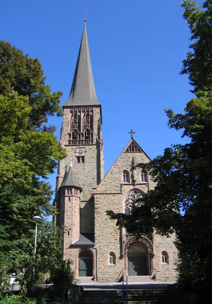 Katholische Pfarrkirche St. Josef in Menden-Lendringsen.