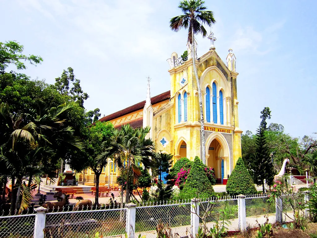 Nhà thờ Năng Gù là một ngôi nhà thờ cổ, hiện tọa lạc tại ấp Bình An 2, xã An Hòa, huyện Châu Thành, tỉnh An Giang, Việt Nam