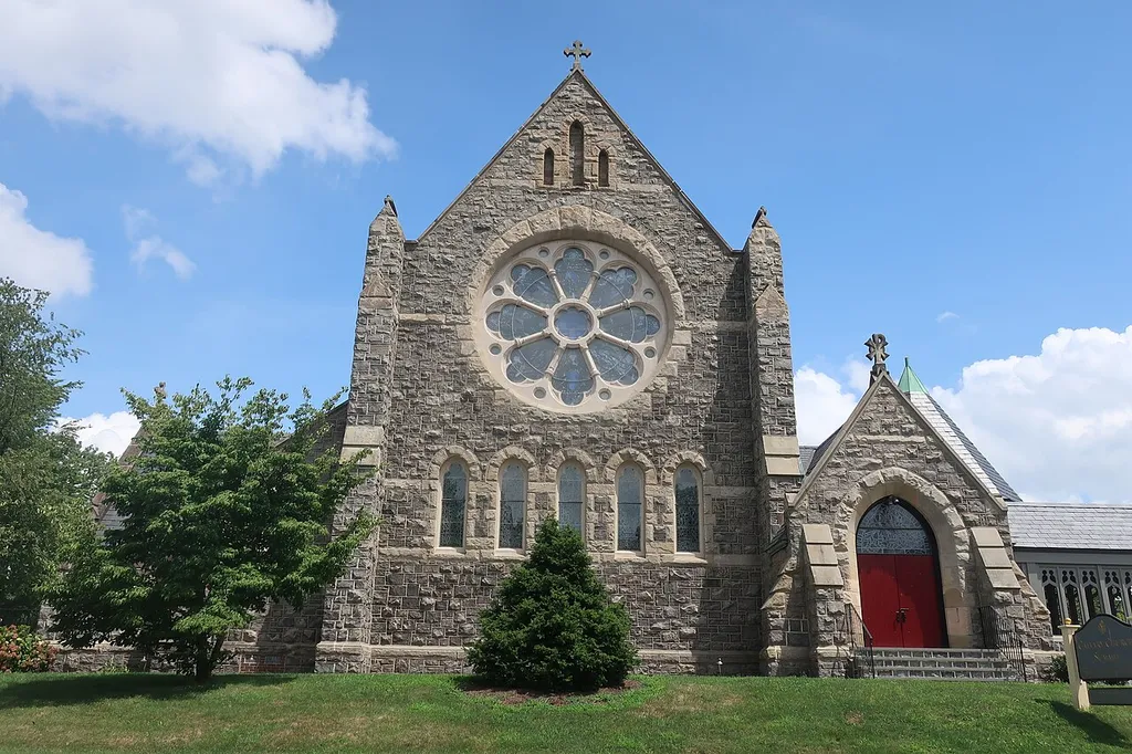 Calvary Episcopal Church in Summit, NJ as seen from Woodland Avenue.
