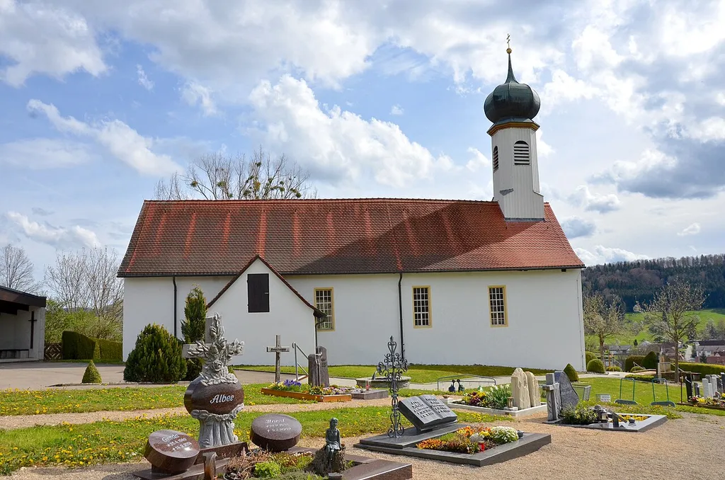 Friedhofskirche Schlatt bei Hechingen im Zollernalbkreis