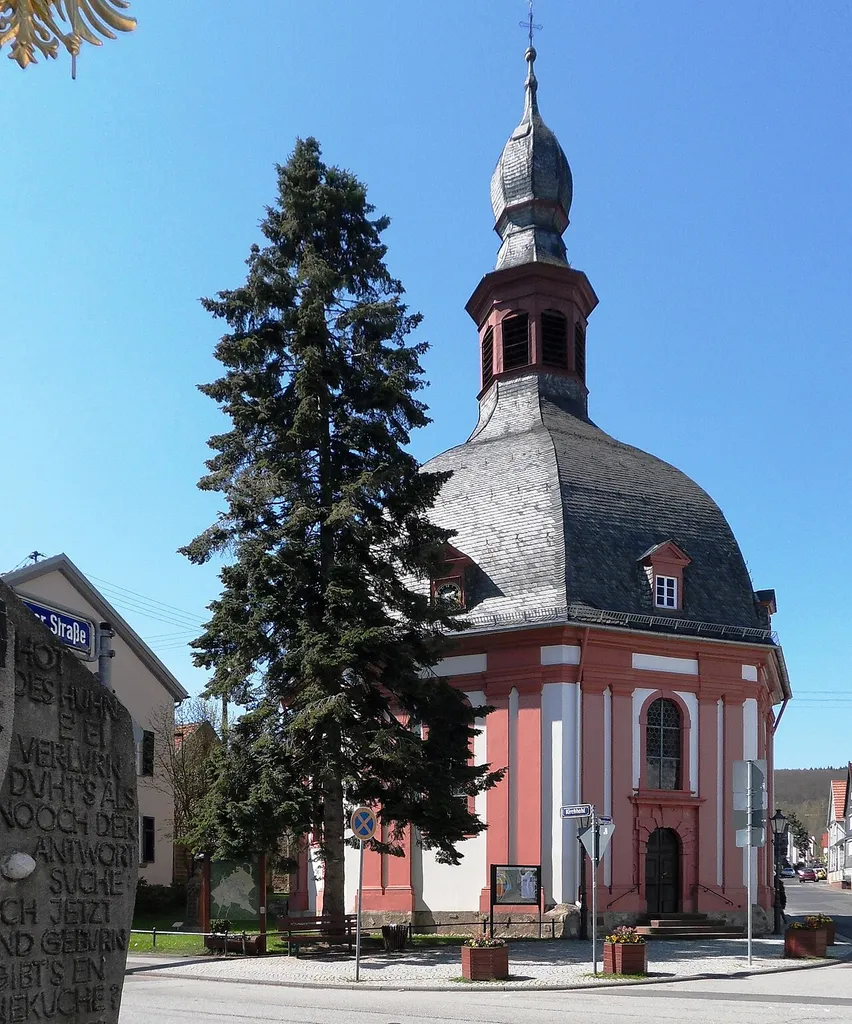 Evangelische Kirche in Wiesbaden-Naurod, Blick von Südosten