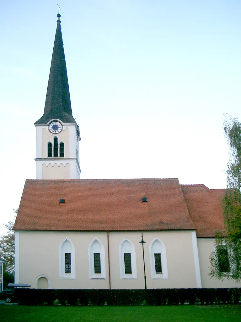 Kath. Pfarrkirche hl. Maria in Dorn und ehem. Friedhof