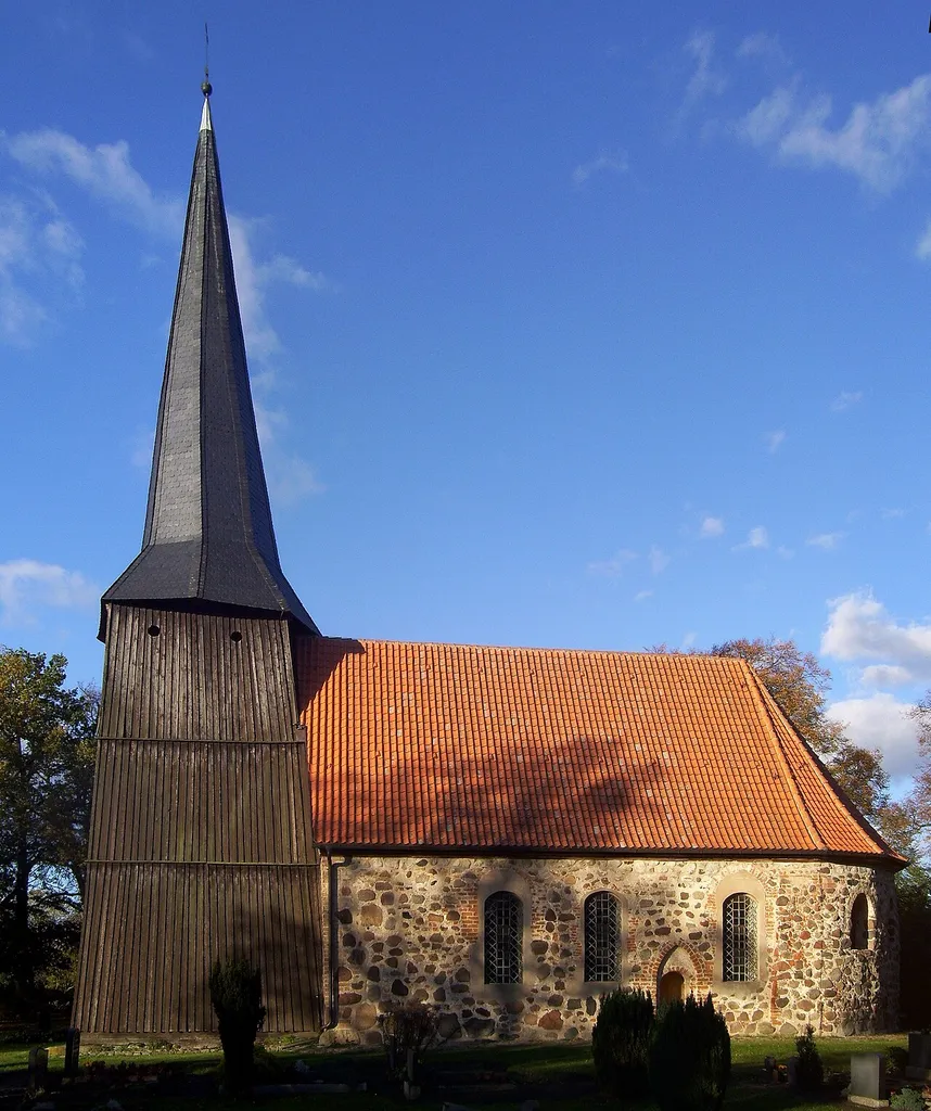 Kirche in Japenzin, Südansicht