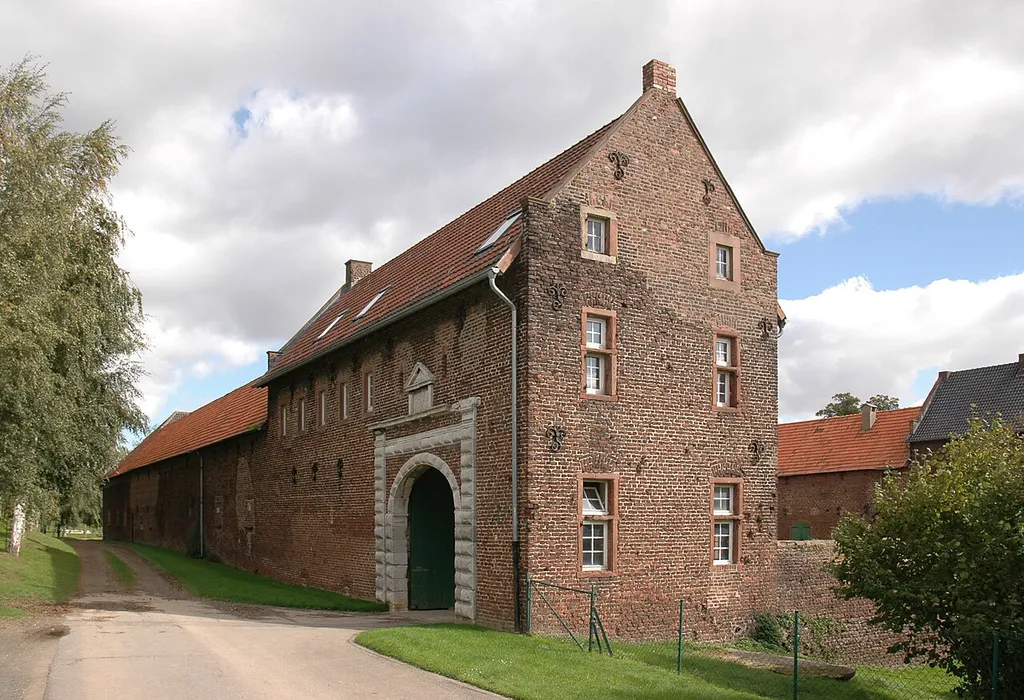Bourheim Castle, south-western aspect
