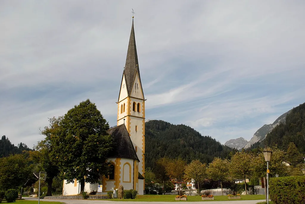 Stans, Kirche Sankt Laurentius und Ulrich This media shows the protected monument with ObjektID 64832 in Austria. (Commons, de, Wikidata)