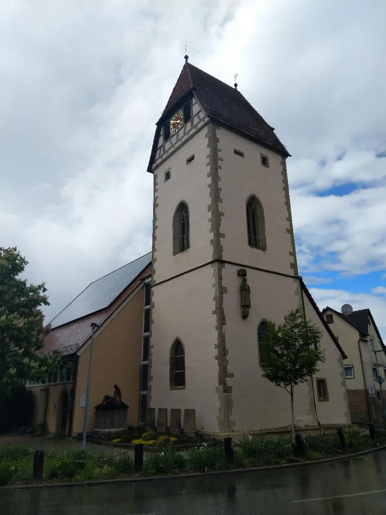 St. Georgskirche in Hausen an der Zaber: Turm mittelalterlich, Kirchenschiff von 1961