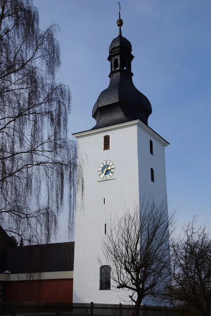Die katholische Pfarrkirche Mariä Himmelfahrt in Hohenkemnath bei Amberg