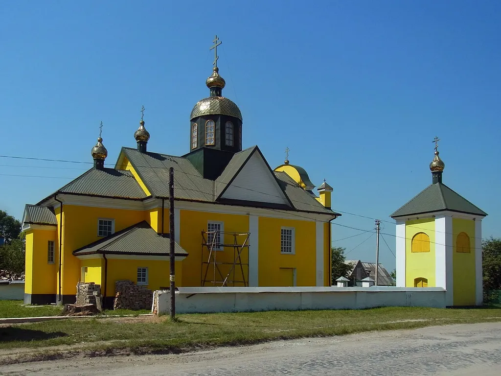 Хрестовоздвиженська церква (мур.) (1821 рік) - загальний вигляд з дзвіницею - Обенижі Турійський район Волинська область Україна