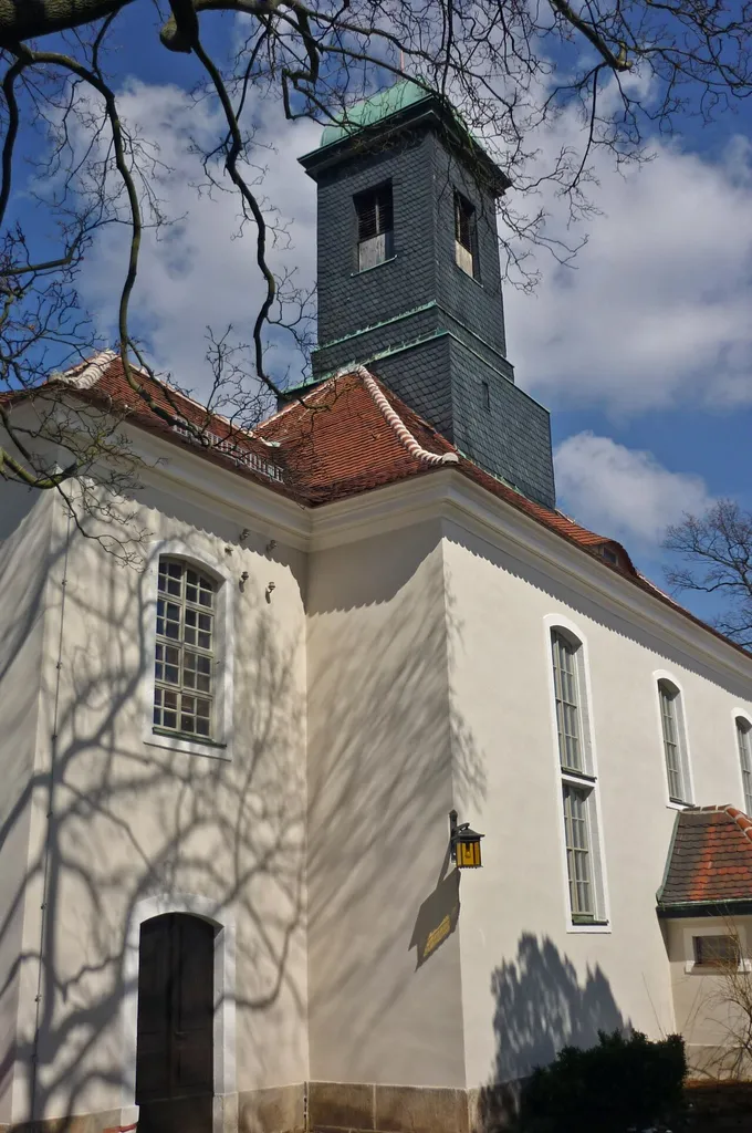 Kirche in Altklotzsche (nach der Sanierung) in Dresden-Klotzsche