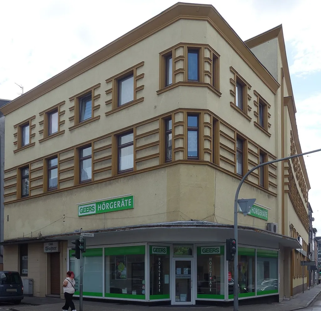 Ehemaliges Lichtspielhaus Lichtburg in Duisburg-Hamborn: Eckgebäude Alleestraße/Emscherstraße