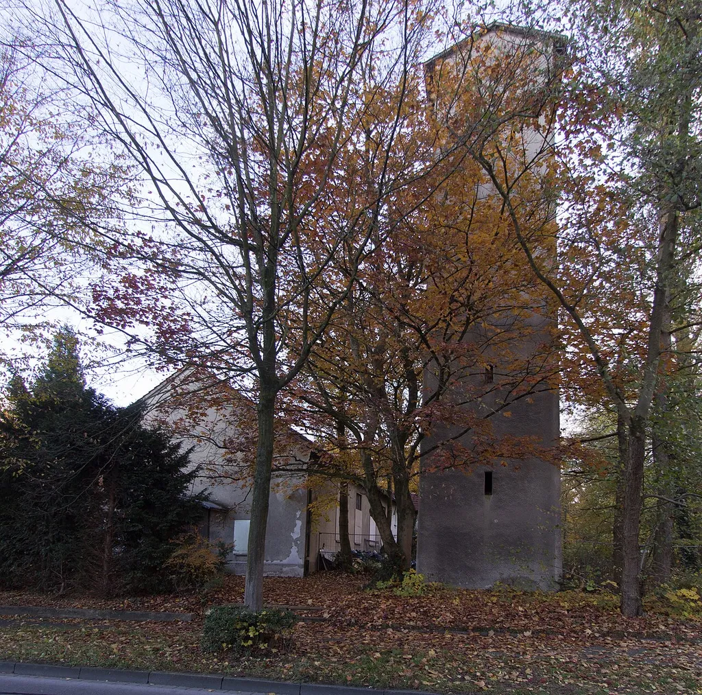 This file was uploaded with Commonist. ehemalige Stephanuskirche Salentinstr. 341, Recklinghausen-Hochlarmark. Entwidmung 15.09.2009