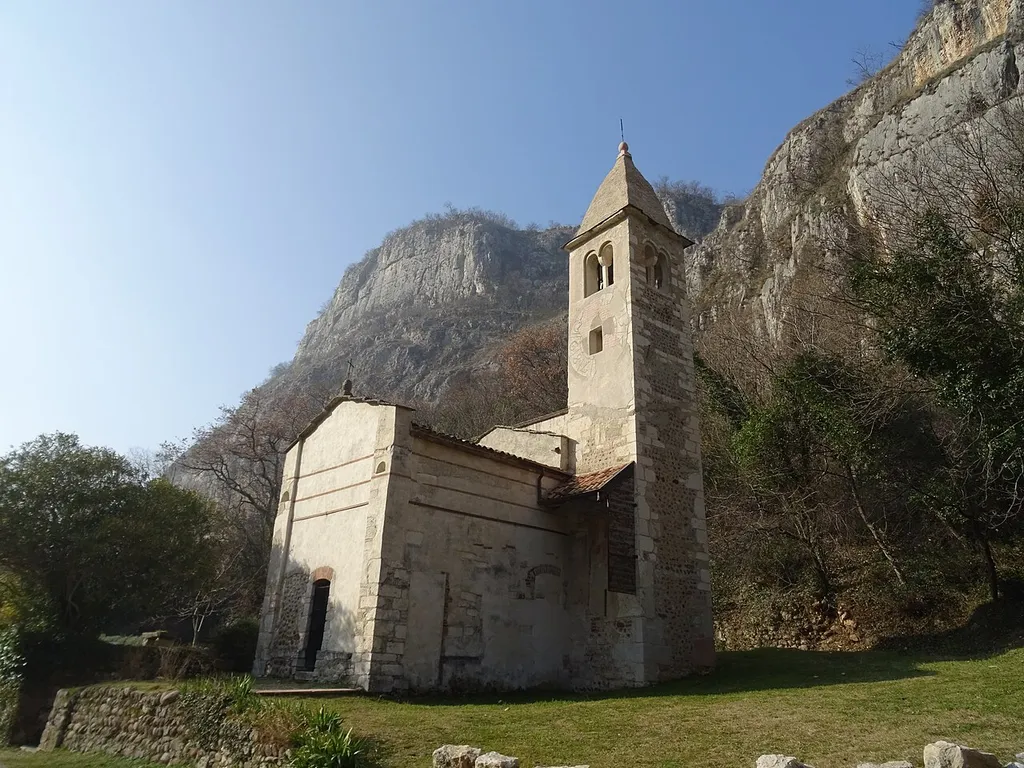 Gaium (Rivoli Veronese, Veneto, Italy), Saint Michael church