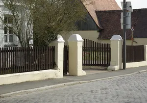 Hoftor Bucher Hauptstraße 102 in Nürnberg