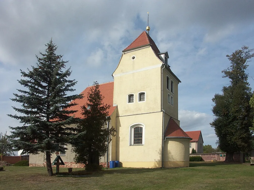 Die Kirche in Kleinpötzschau 2009