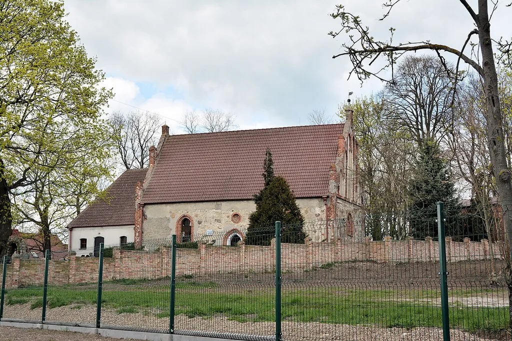 Lubiatowo - rzymskokatolicki kościół filialny p.w. Matki Boskiej Nieustającej Pomocy, XV/XVI