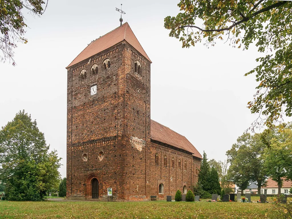 Kirche, Klietznicker Weg, Karl-Liebknecht-Straße in Jerichow OT Redekin