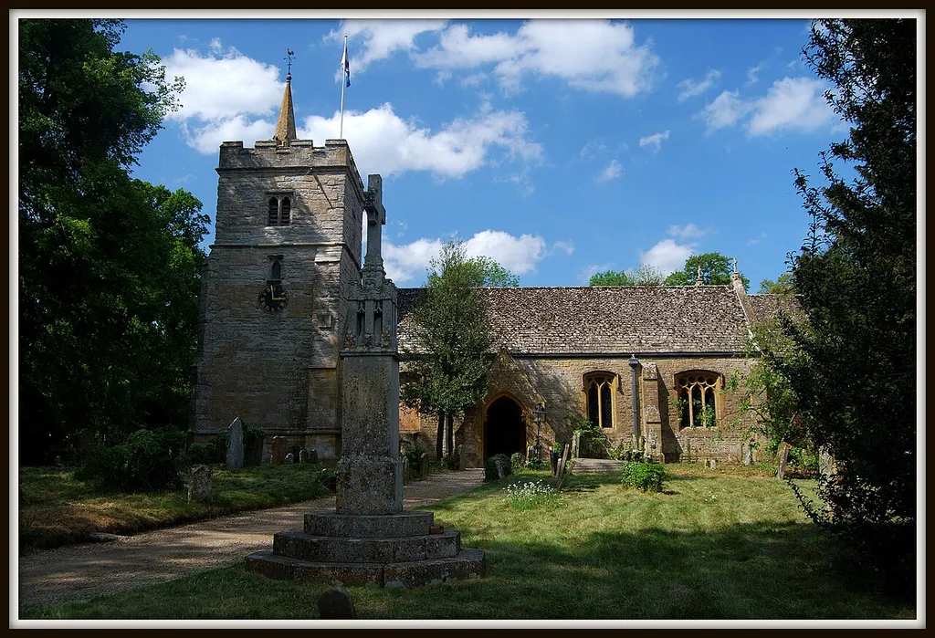 Birlingham Church &amp; Graveyard