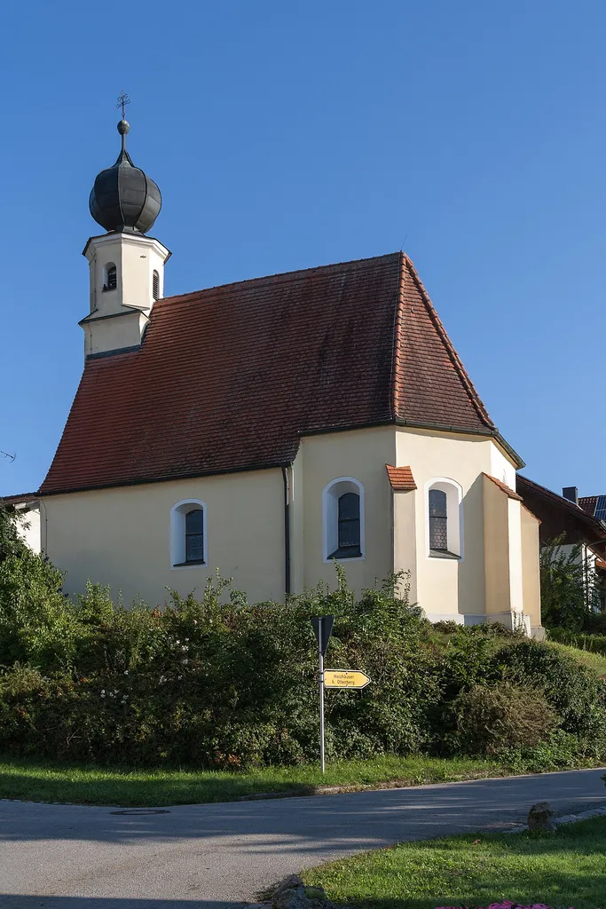 This is a photograph of an architectural monument.It is on the list of cultural monuments of Bayern, no. D-2-75-149-37.