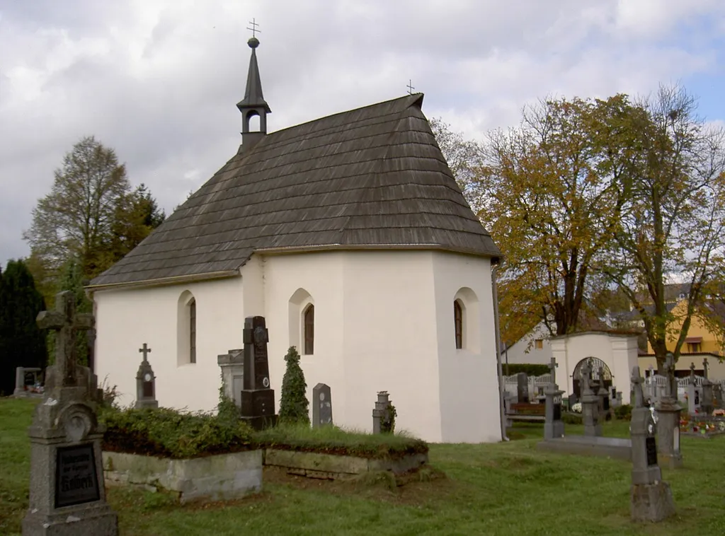 Friedhofskirche Mariä Himmelfahrt in Hostau