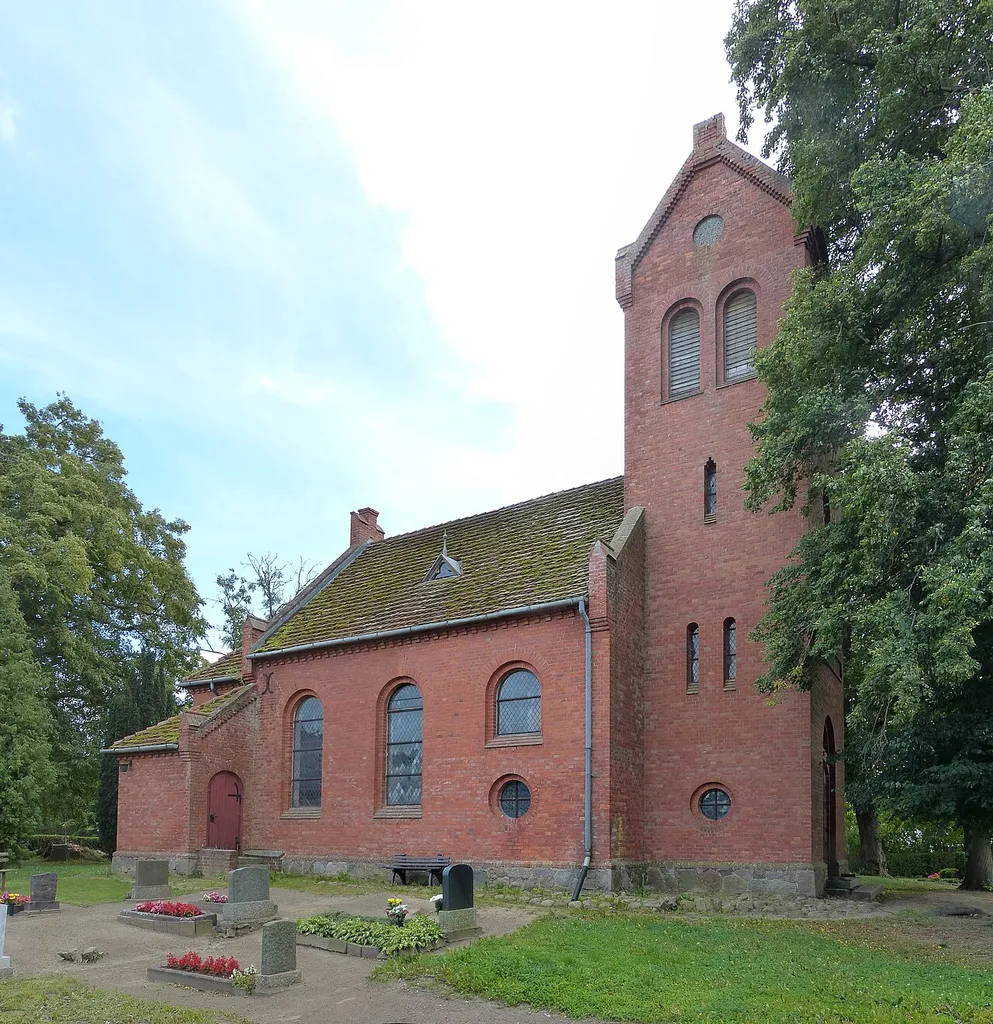 Kirche in Kessin, Gemeinde Grapzow