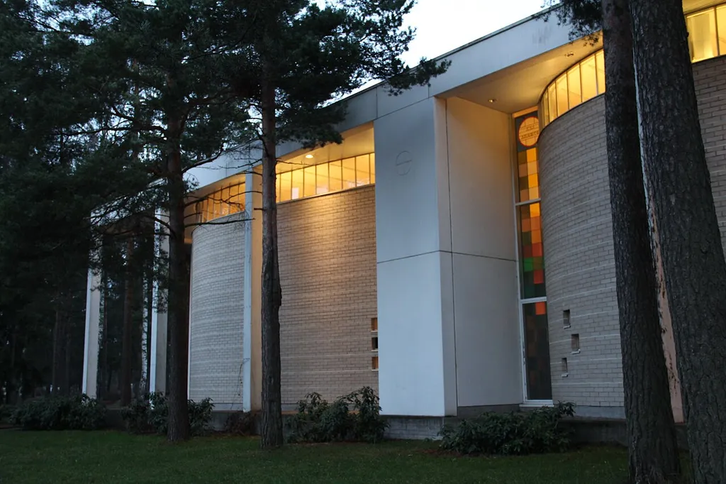 Myllypuro church, Helsinki, Finland. Architects Anja and Raimo Savolainen, completed in 1992. Hall outside.