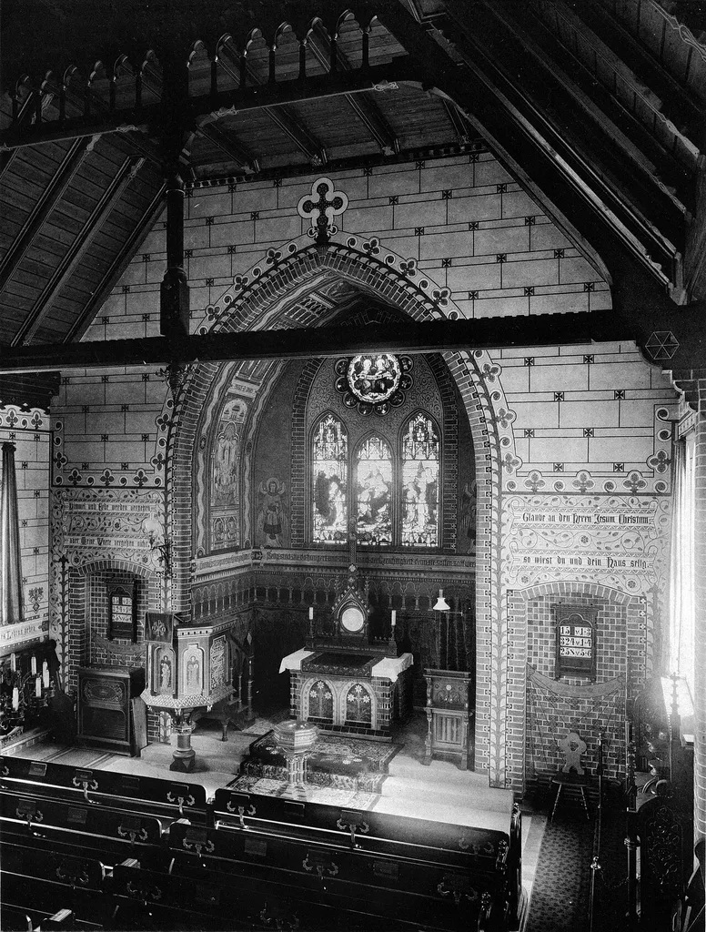 Innenraum der Pfingstkapelle in Potsdam, Große Weinmeisterstraße; erbaut 1894 nach Plänen des Architekten Ludwig von Tiedemann