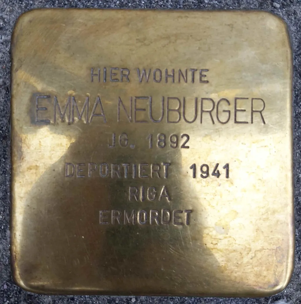 Stolperstein für Emma Neuburger