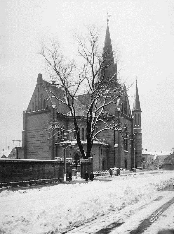 Johannes kirke på Christiania Torv, Oslo. Croppet versjon.