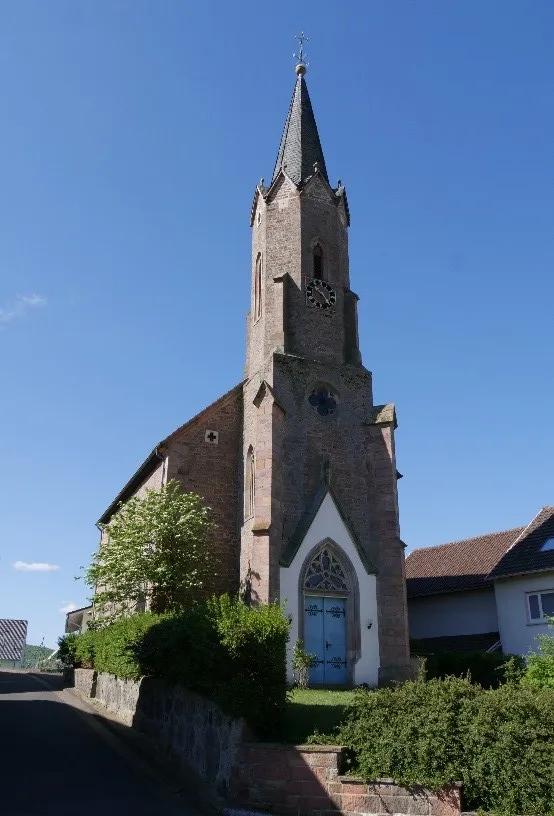 Außenansicht der Evang. Kirche Hohenzell