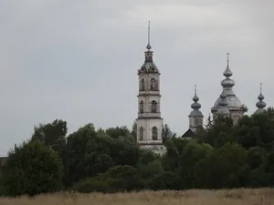 Holy Trinity church, Ostretsovo