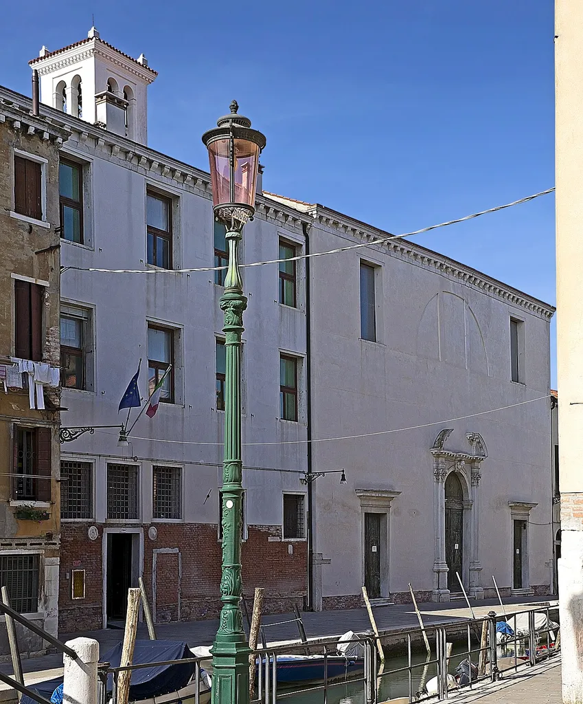 Church of di Santa Teresa in Venice.
