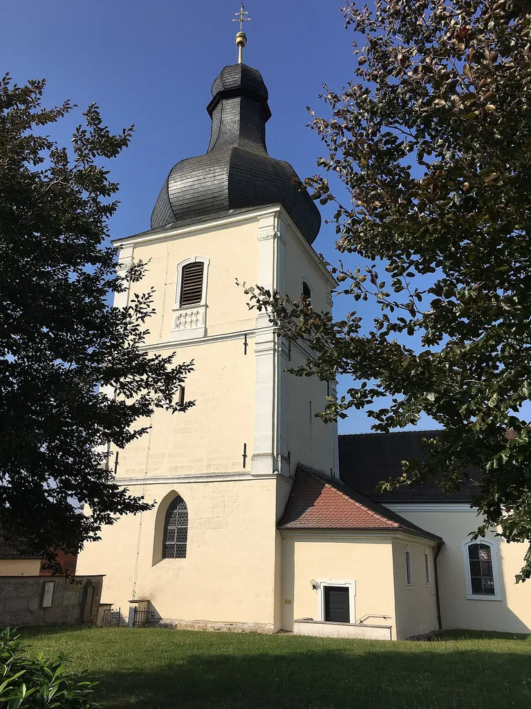 Zentbechhofen katholische Pfarrkirchen St. Leonhard