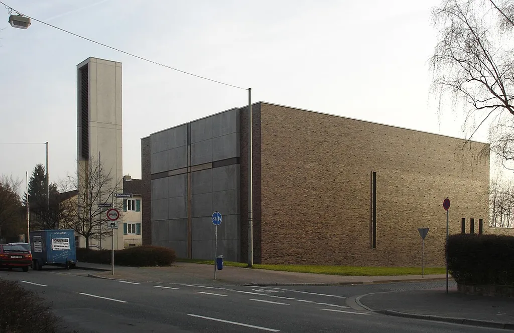 "Allerheiligste Dreifaltigkeit" an der Homburger Landstraße (Frankfurter-Berg)