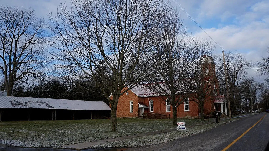 Former Lynedoch United Church (church building in Norfolk, Ontario)