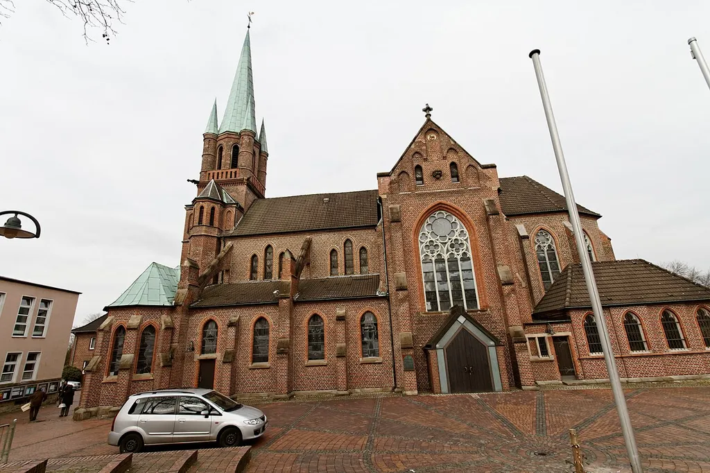 katholische Liebfrauenkirche Bochum, Hattinger Str. 812; dreischiffige gotische Basilika; Denkmalliste Bochum A 106