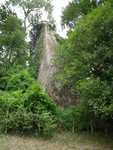 Montagny-le-Corbe, ruins of the medieval castle