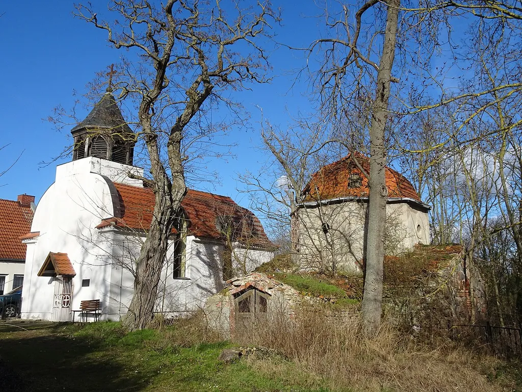 Billberge, Kirche und Mausoleum von SÜdwesten
