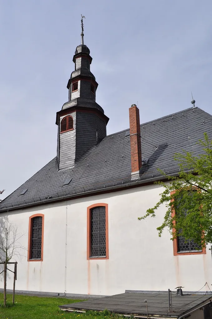 Dortelweil, Evangelische Kirche